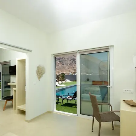 Sagma * Perissa (Santorini)